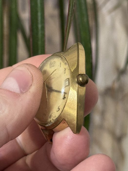 Часы позолота Полет и Восток