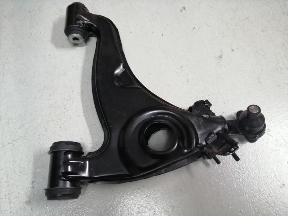 Braço /Braços da suspensão Mercedes 190D W201 e W124 NOVO