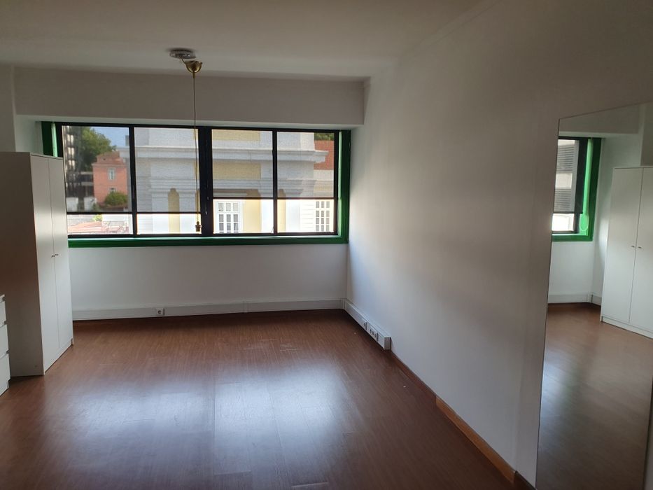 Escritório centro do Porto (Cedofeita)