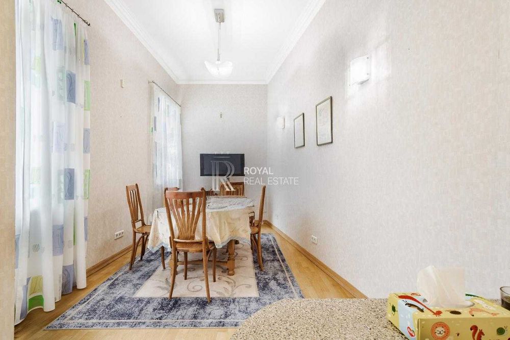 Продаж Квартира 5кім. 325м2 вул. Софіївська Дворівнева Газ Метро