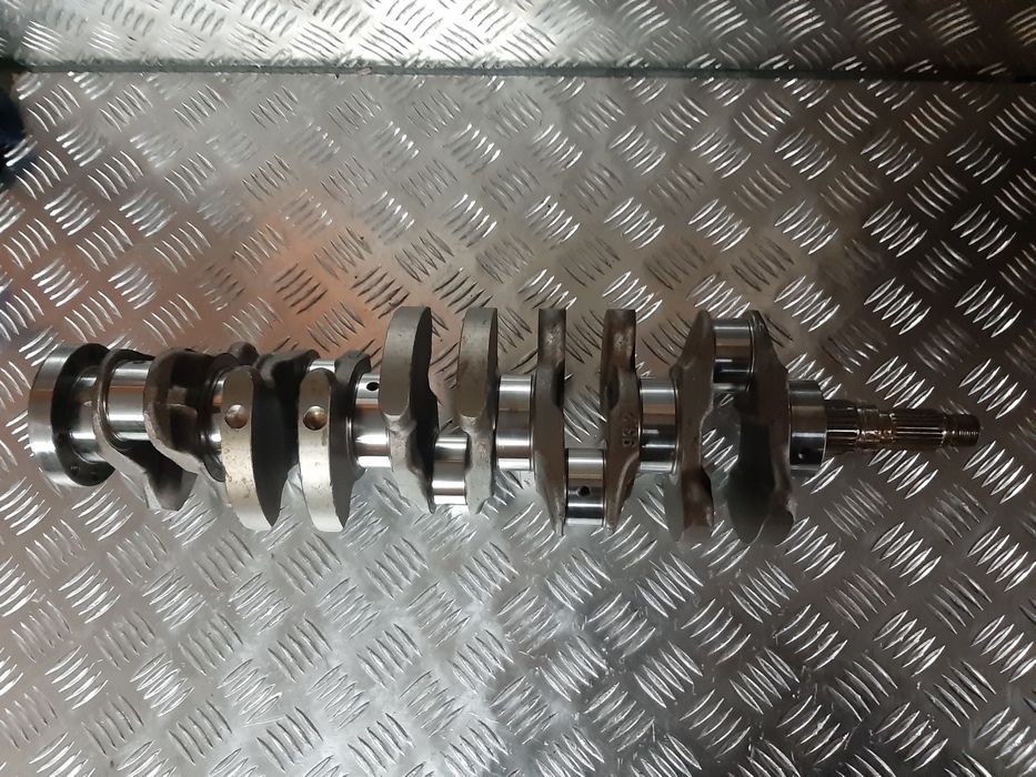 Wał korbowy Volvo, XC60 XC90 Ford Kuga, Mondeo D5244T  Itp.