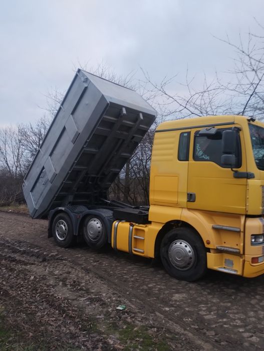 Автомобіль МАН самоскид