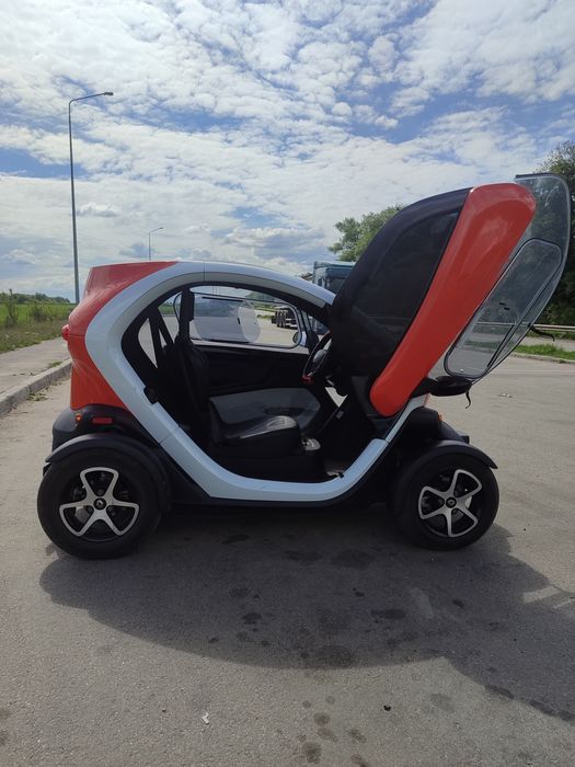 Рено.   .Твіззі..