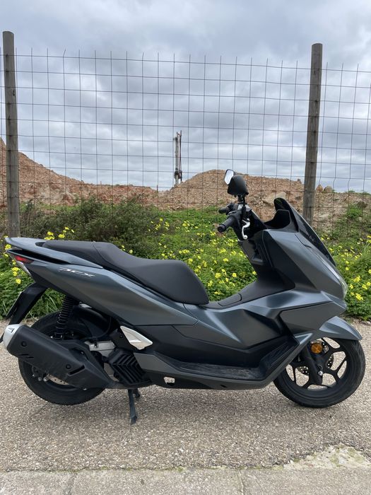 Pcx 08/2025 como nova 1500km