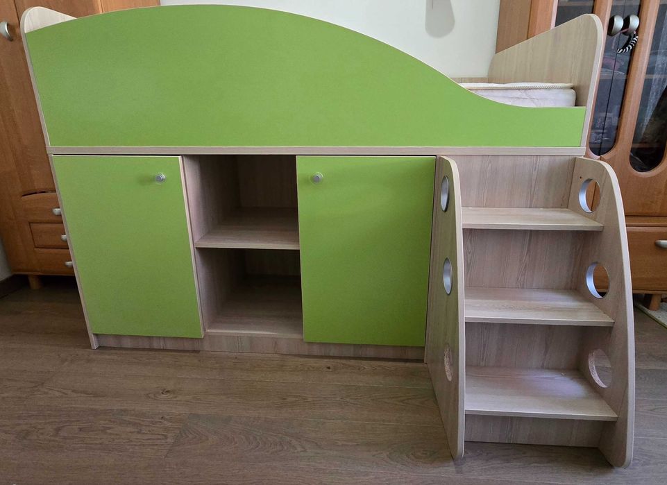 Дитяче ліжко-шафа