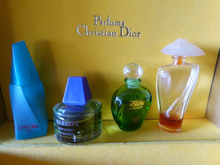 Perfumes - miniaturas - coleção