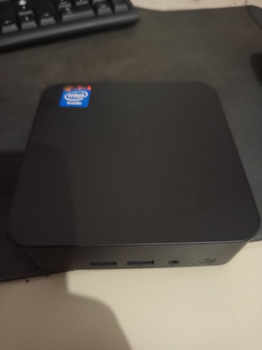 Mini PC com I9 com novo