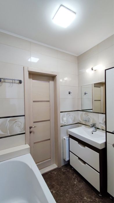 Продаж вул. Дениса Рачiнського,25А. 15 хв Метро