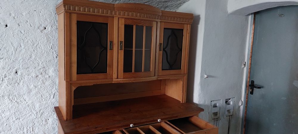 Kredens sosnowy zabytkowy