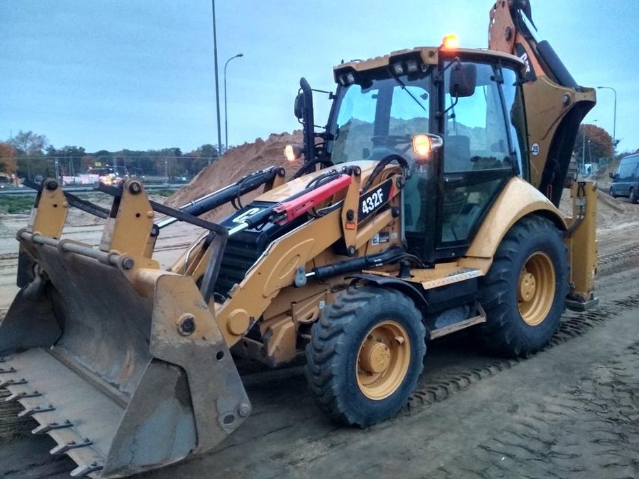 Usługi koparko-ładowarka,młot,wiertnica,wywrotka,dźwig,podnośnik,walec