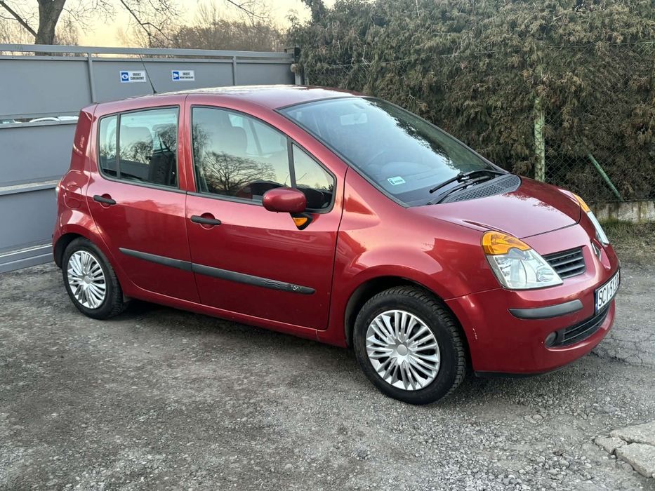 Renault modus 1.2  2005 rok.