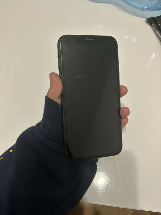 Sprzedam iPhone 11 – 64 GB | Dobry stan od nowości Szkło na ekranie