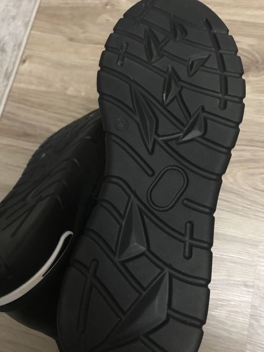 Кросівки 44 розмір 29 см