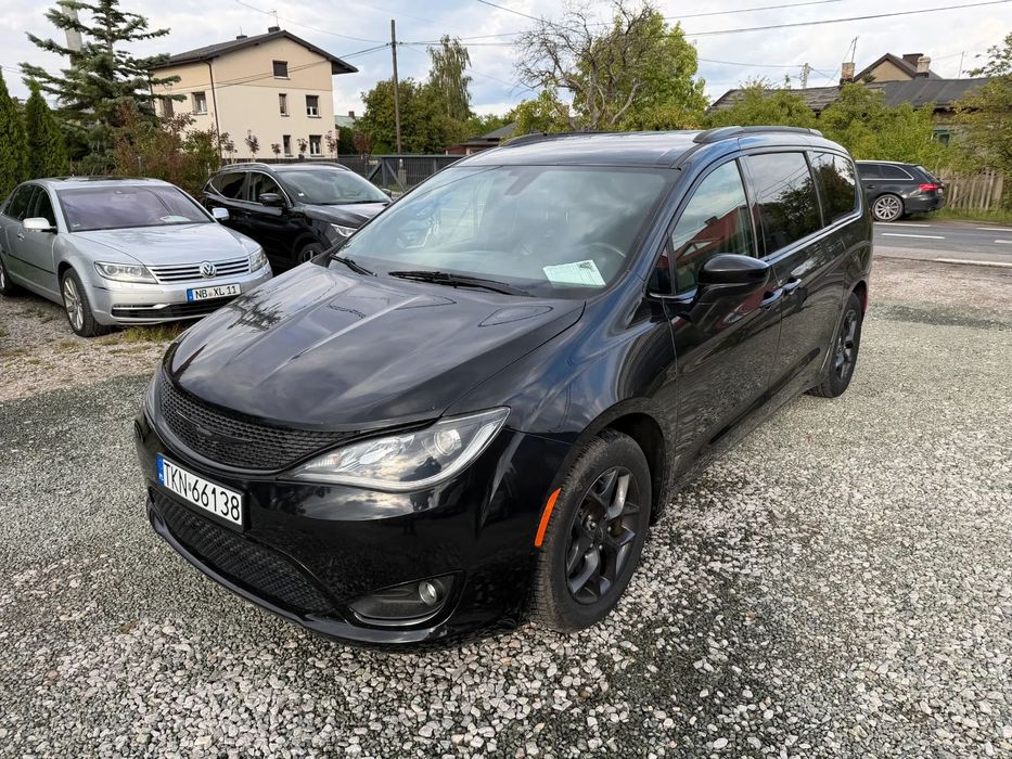 Chrysler Pacifica