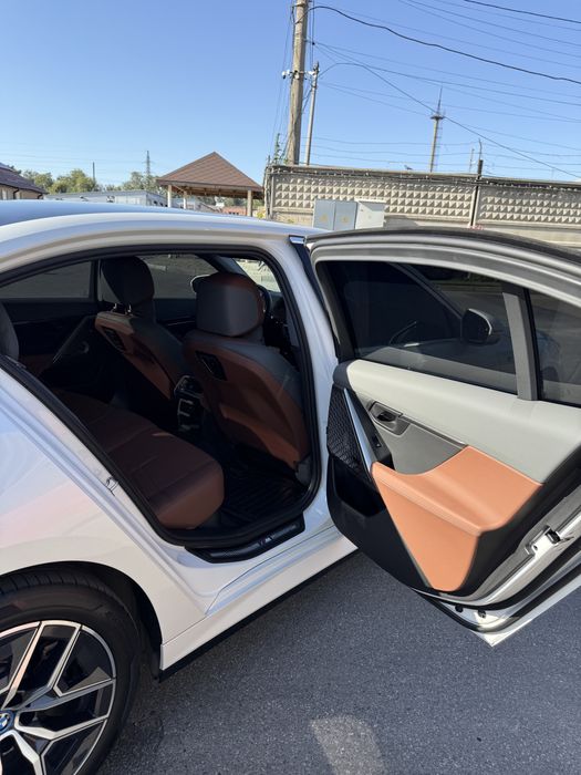 BMW i5 L 35 eDrive 2024