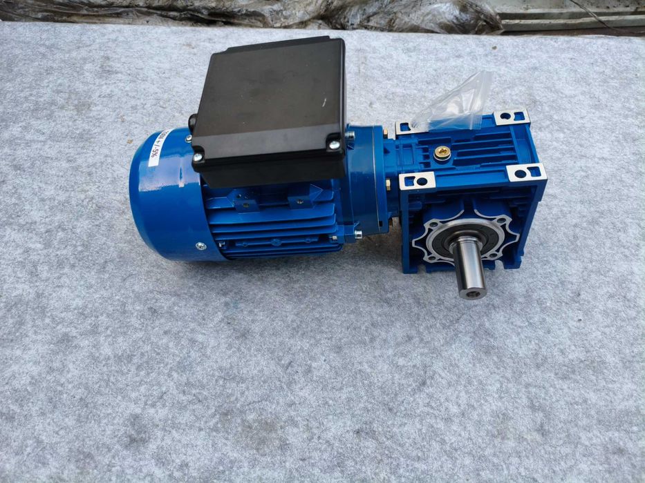 Silnik elektryczny 230V 0,55kw Jednofazowy  Motoreduktor