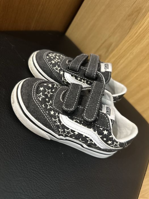 Ténis Vans para bebé tamanho 20