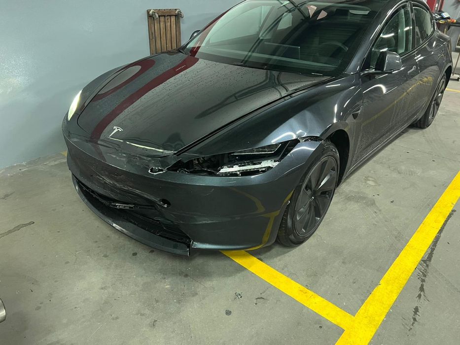 Tesla Model 3 RWD