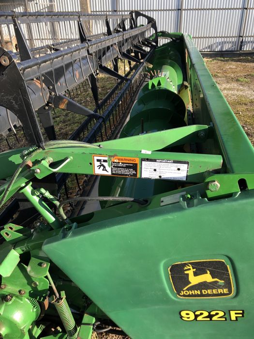 Жниварка John Deere 922  f.
