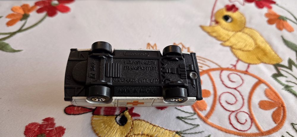 Matchbox Volkswagen transporter z 1987 r