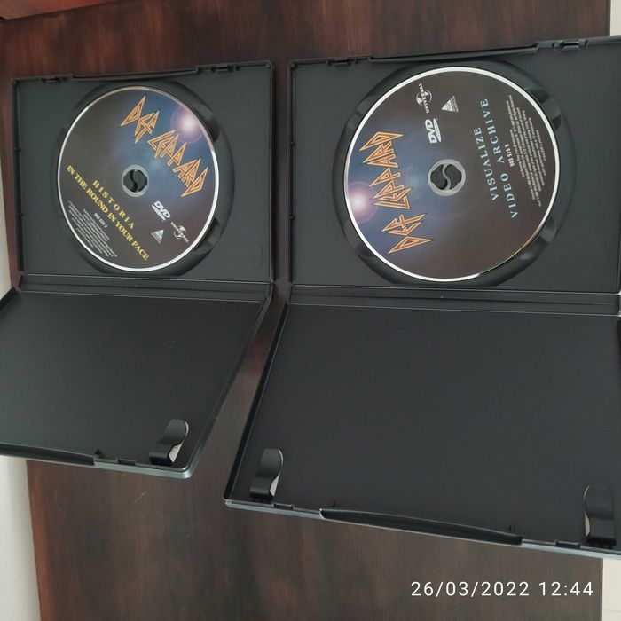Lote 7 DVD's musicais AC/DC e Def Leppard