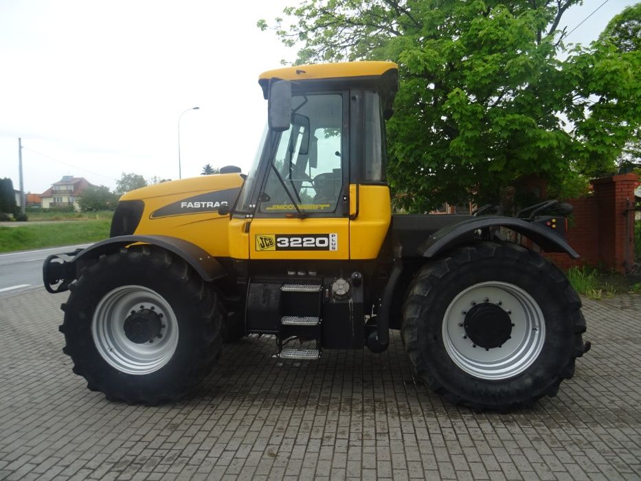 Ciągnik JCB FASTRAC 3220 PLUS. JCB 3220. 230 KM ,65 KM/H. JCB 3220