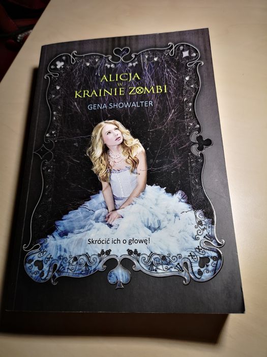 Alicja w krainie zombie - Gena Showalter, książka BDB stan