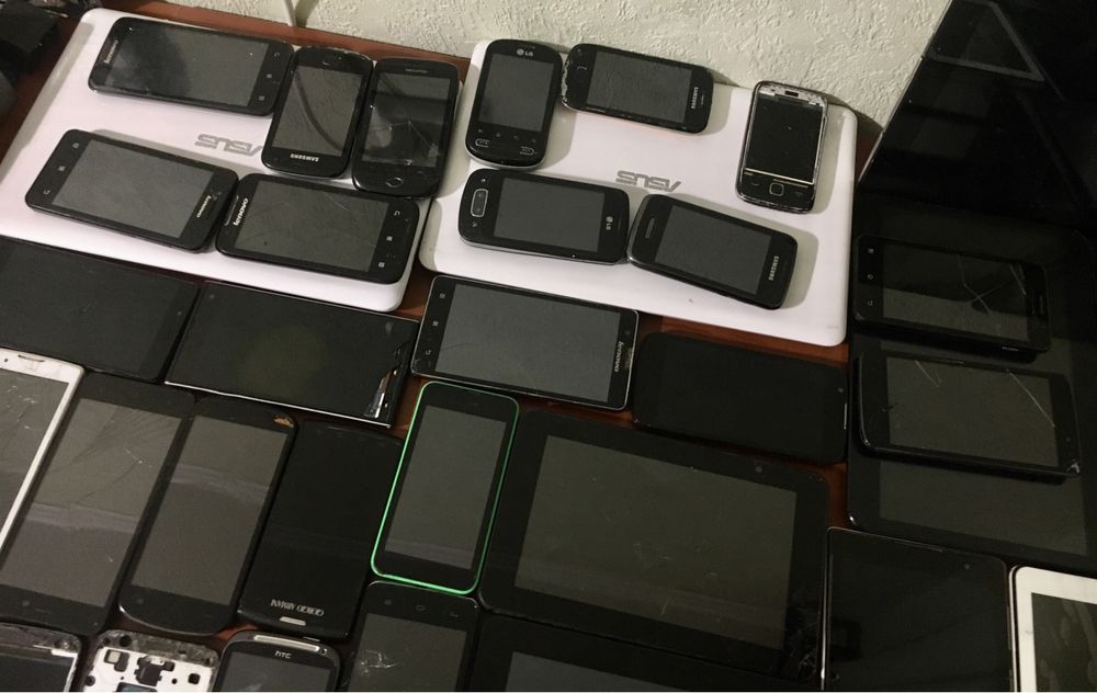 Телефони, планшети, ноутбуки та інше