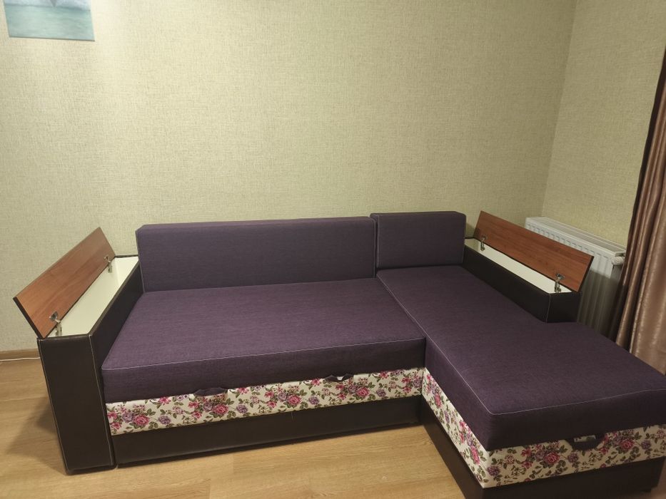 Кутовий розкладний диван