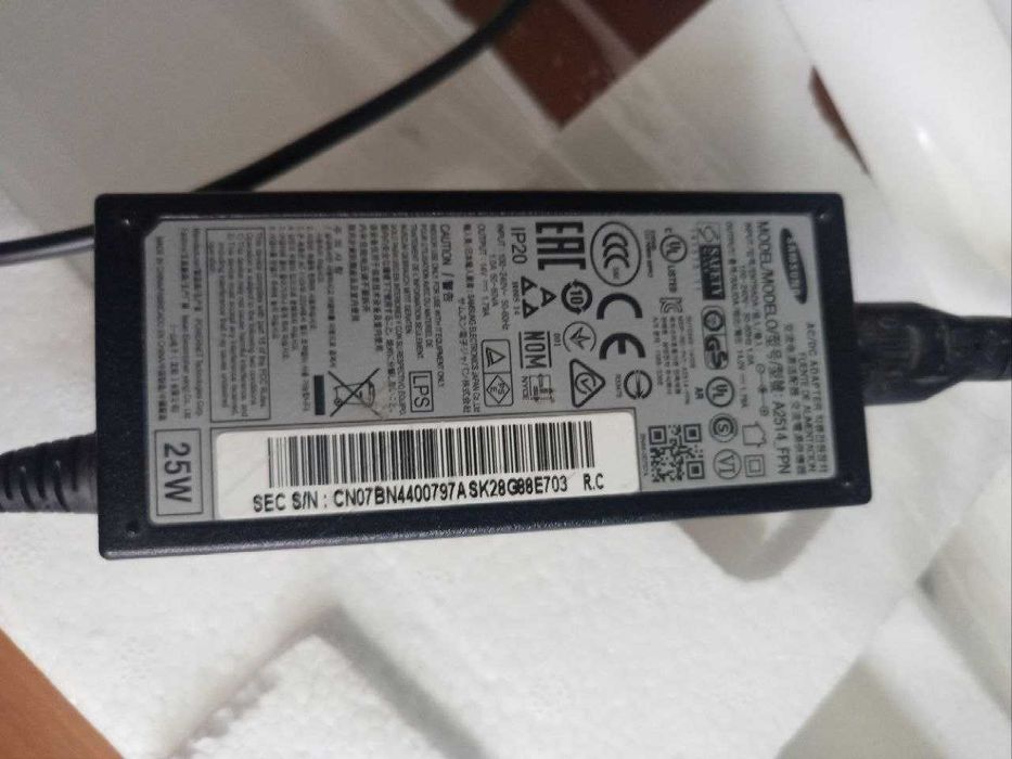 Монітор Samsung S22E391H, Full HD, Тип матриці: PLS (аналог IPS від Samsung), Діагональ екрана: 21.5 дюйма (54.6 см)