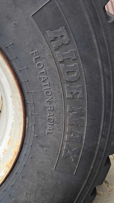 560 /60 R 22,5 BKT FL693