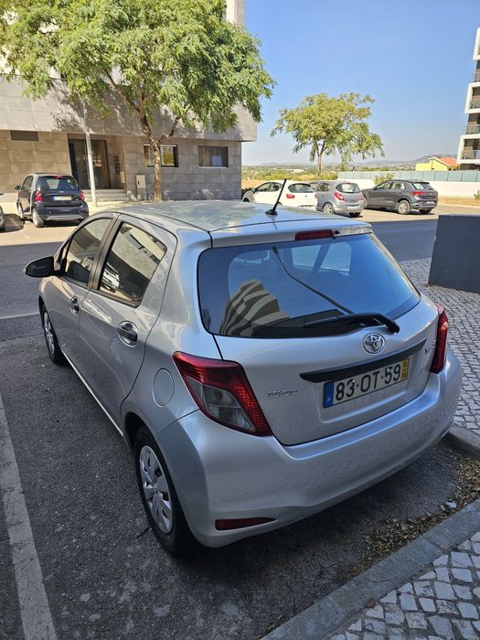 Toyota Yaris III Hatchback — photo 3