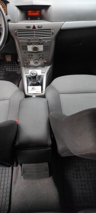 Подлокотник для Opel Astra H 12- / Опель Астра Н 12-
