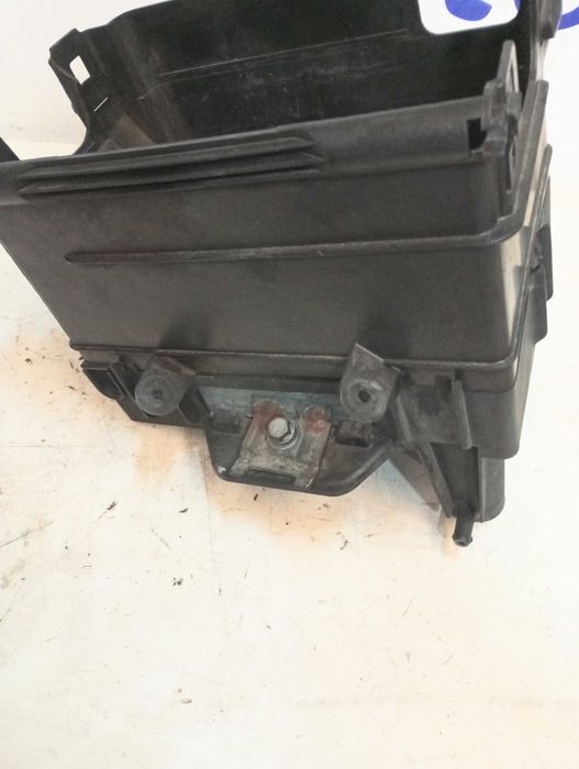 Base / Suporte de Bateria VW Polo / Ibiza / Fabia Original 6Q0915331