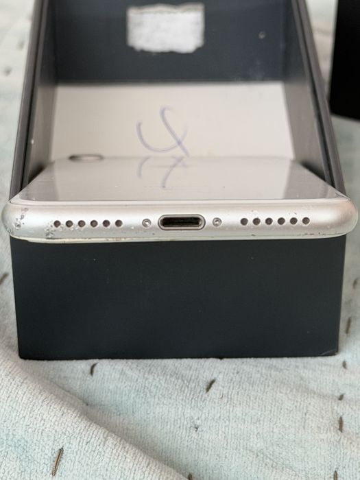 Iphone 8 32Gb biały