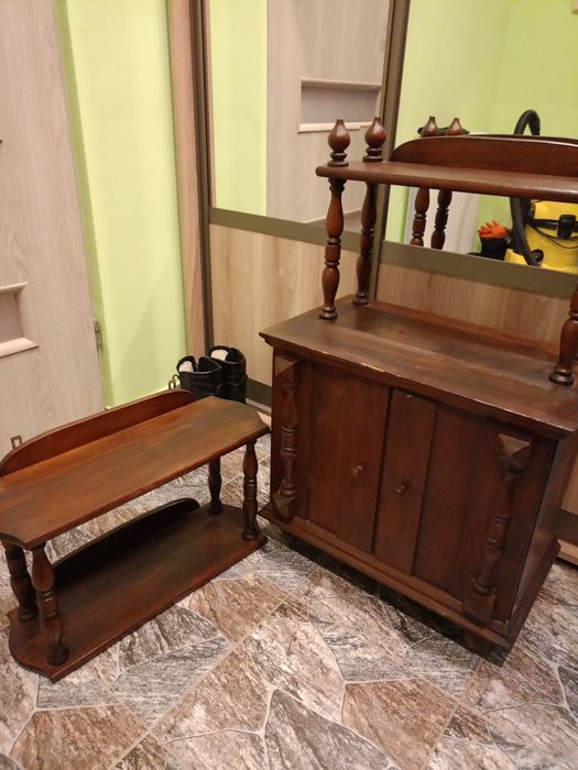 Drewniana etażerka PRL