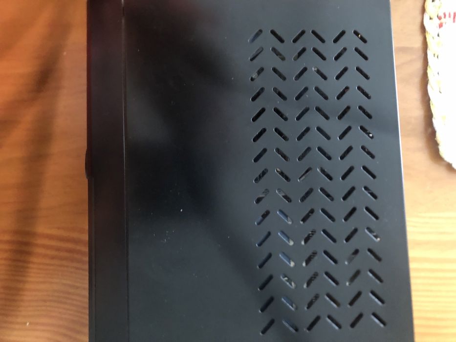 Box Amiko 8255 de satelite