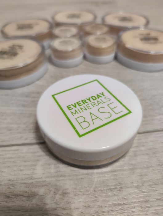 Пудра Everyday Minerals