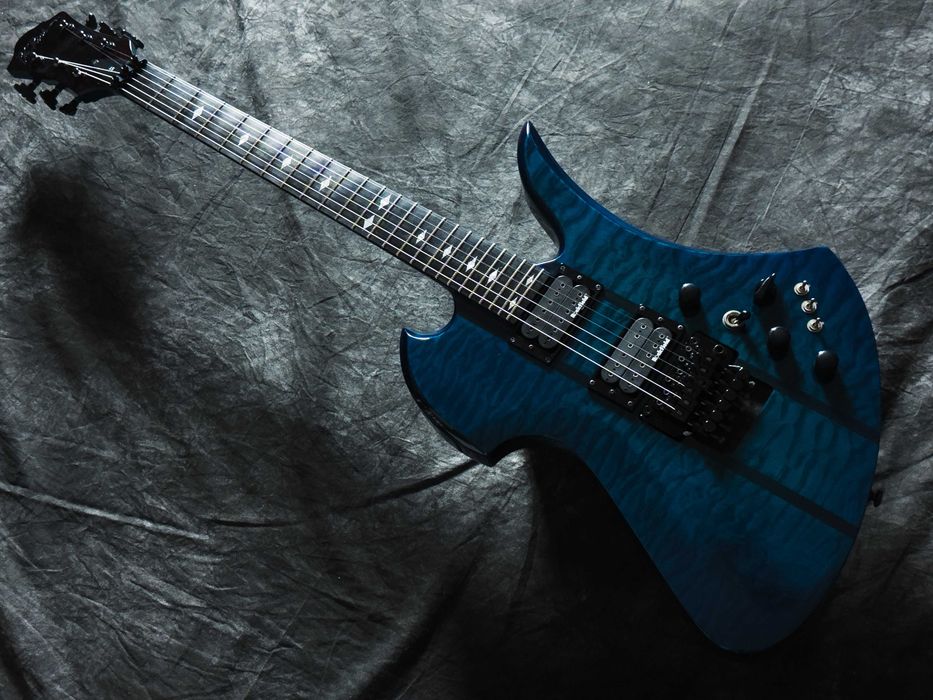 B.C. Rich Mockingbird ST 2006 - Trans Blue