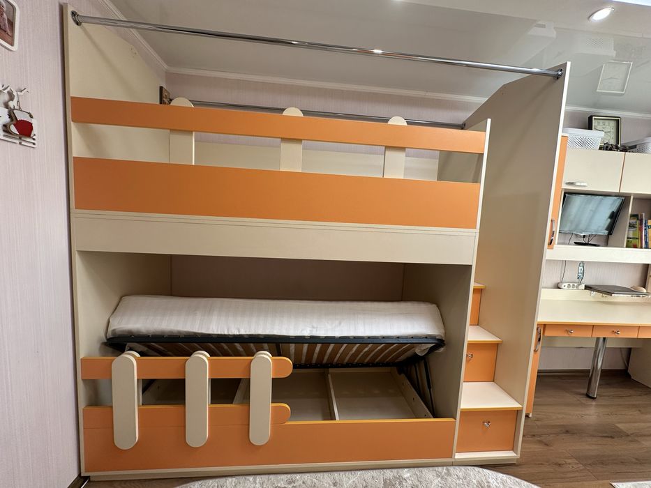 Меблі в диячу кімнату