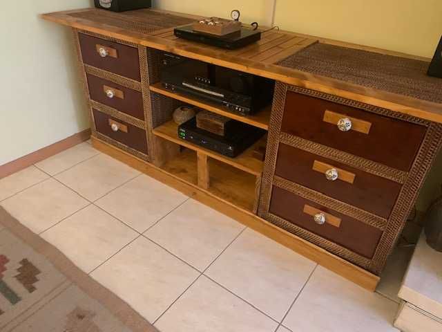 Móvel rustico de TV / Aparador