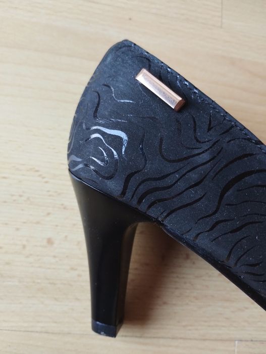 Czarne skórzane buty czółenka damskie Korzeniowski