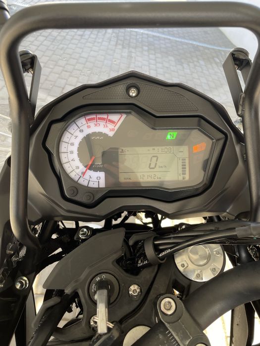 Moto Benelli trk 502