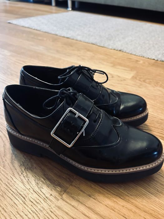 ZARA LOAFERS цена снижена  лоферы ботинки туфли 38 идут на 37 кожа