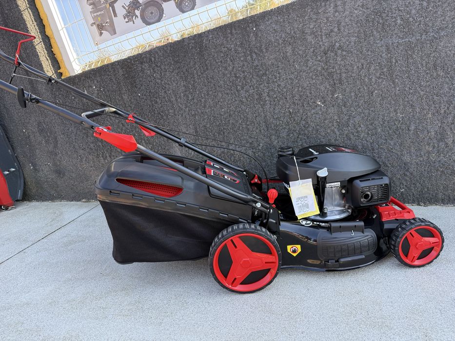 Corta relvas com motor HONDA GCVx 200