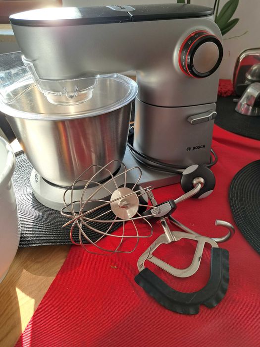 Robot planetarny Bosch MUM9B34S27 1600W + akcesoria