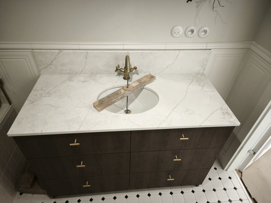 Blaty kuchenne i łazienkowe z kamienia naturlnego | Konglomerat