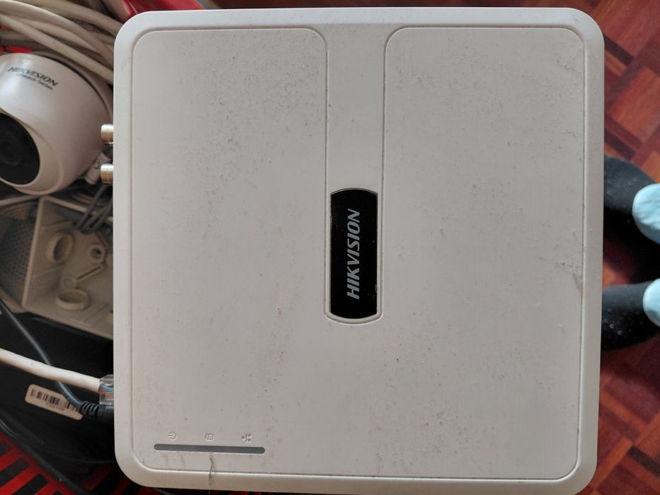 Hikvision 5104 gravador + câmaras vigilância