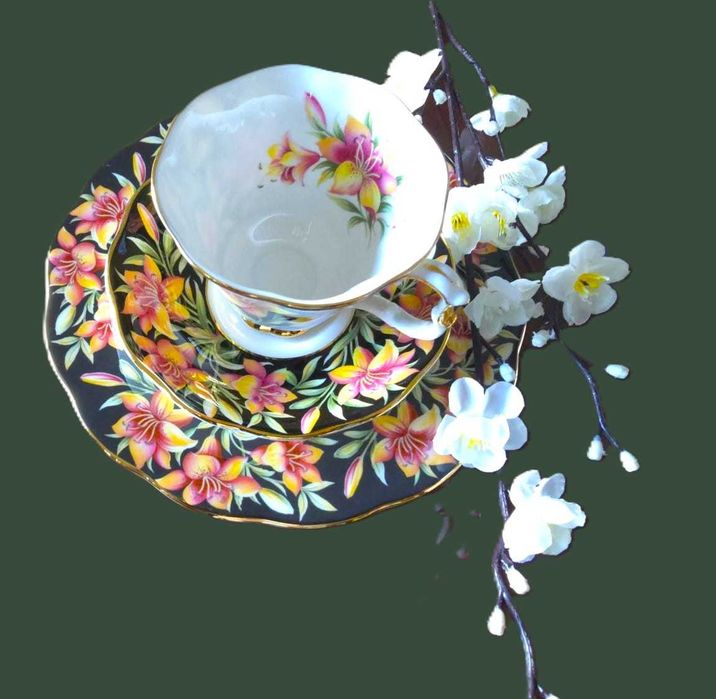 Conjunto Royal Albert - Coleção Flores Provinciais - Lírios do campo