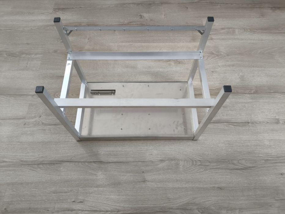 Stelaż do koparki kryptowalut na 6 kart aluminiowy